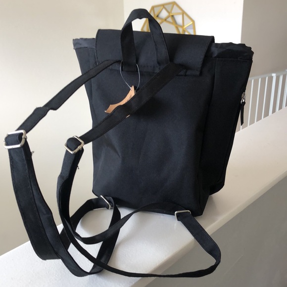 👓 Classic Compact Backpack - Picture 2 of 4